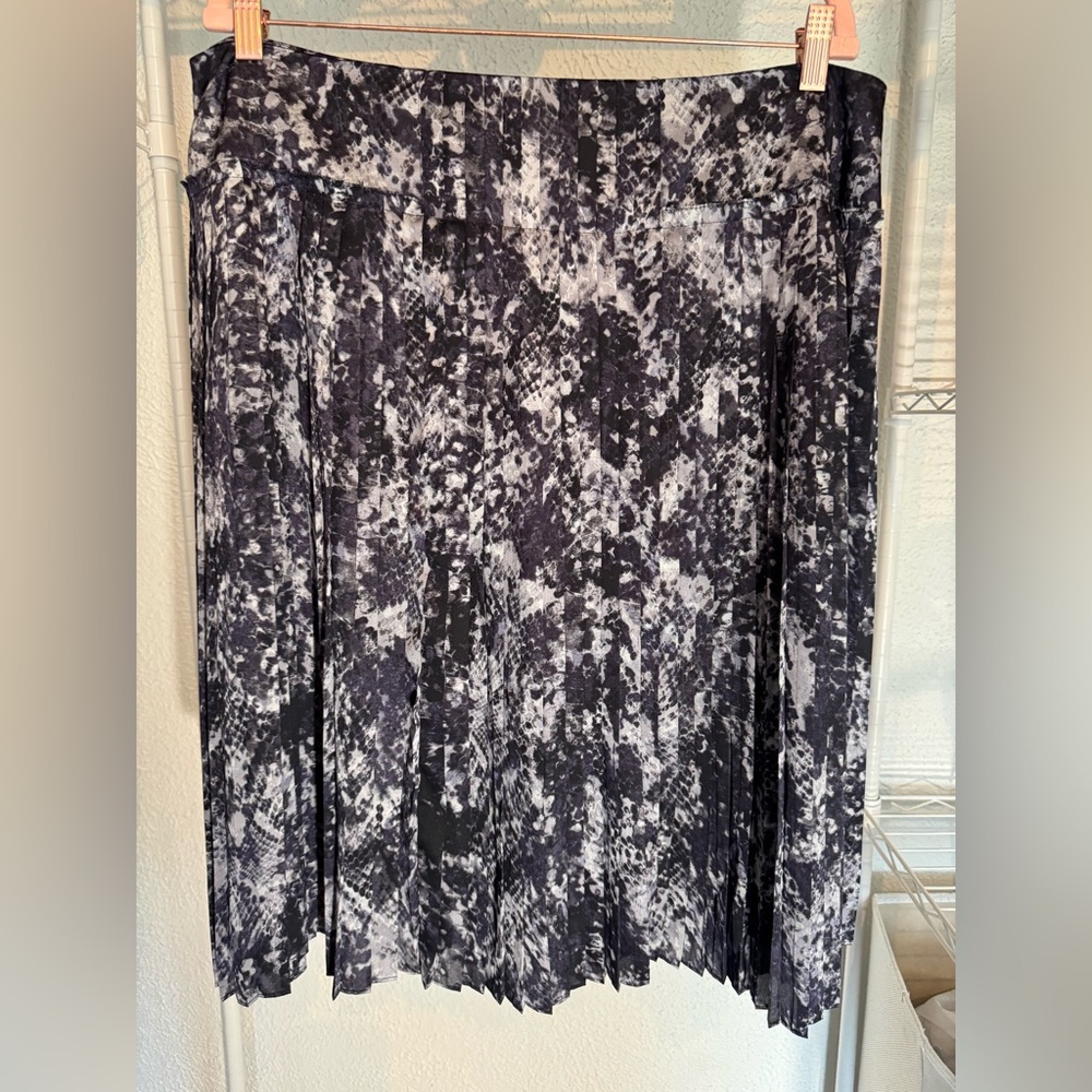 Jones New York Pleated Snake print A-Line Skirt